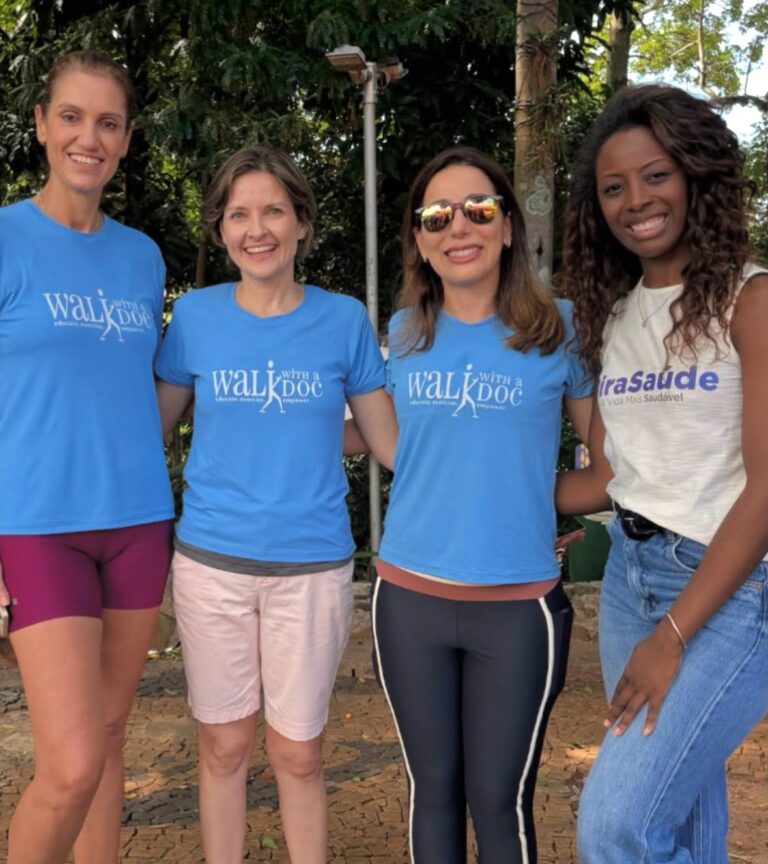 Caroline Justino na captação de conteúdo do projeto PiraSaúde no Walk with a Doc